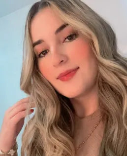 <em>Isabela Castaño M</em>